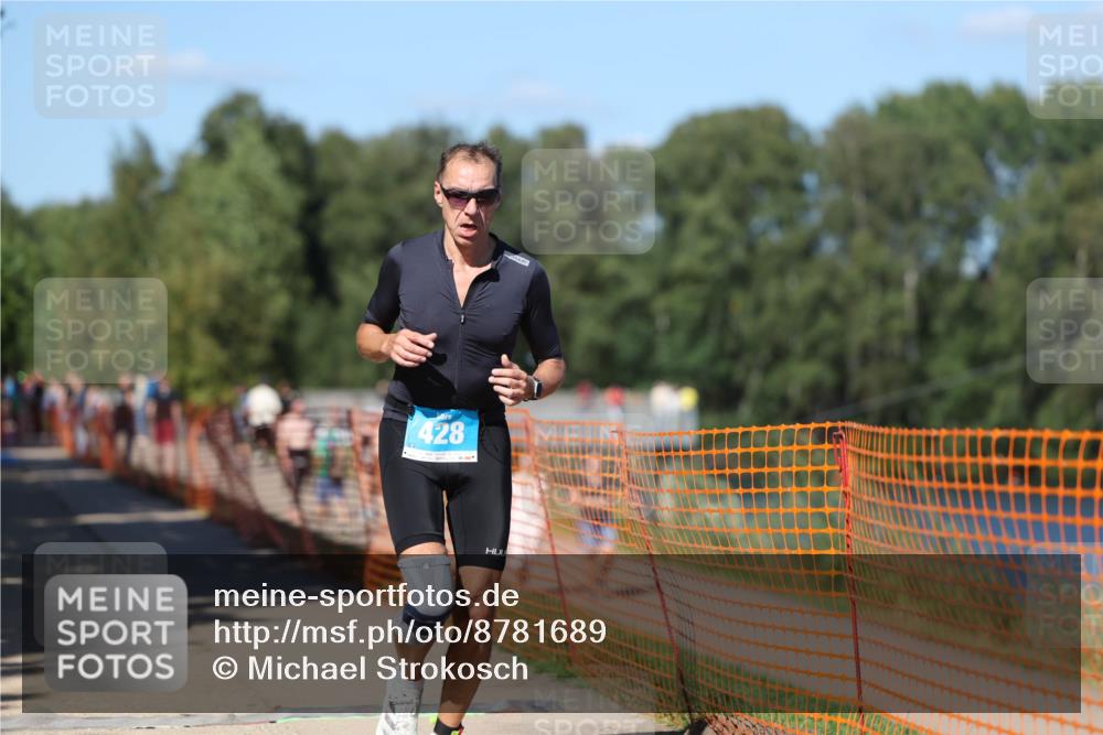 07.09.2025 - 19. Norderstedt Triathlon Michael Strokosch http://msf.ph/oto/8781689 07.09.2025 15:12:15 Laufen 428, 995 meine-sportfotos.de