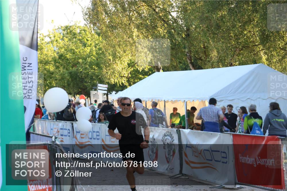 07.09.2025 - 19. Norderstedt Triathlon Zöllner http://msf.ph/oto/8781698 07.09.2025 17:43:52 Ziel 383, 429, 952, 1448 meine-sportfotos.de