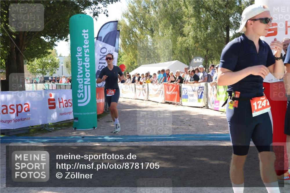 07.09.2025 - 19. Norderstedt Triathlon Zöllner http://msf.ph/oto/8781705 07.09.2025 12:57:25 Ziel 258, 850 meine-sportfotos.de
