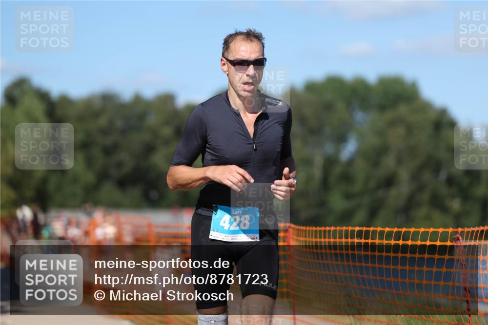 07.09.2025 - 19. Norderstedt Triathlon Michael Strokosch http://msf.ph/oto/8781723 07.09.2025 15:12:16 Laufen 428, 995 meine-sportfotos.de