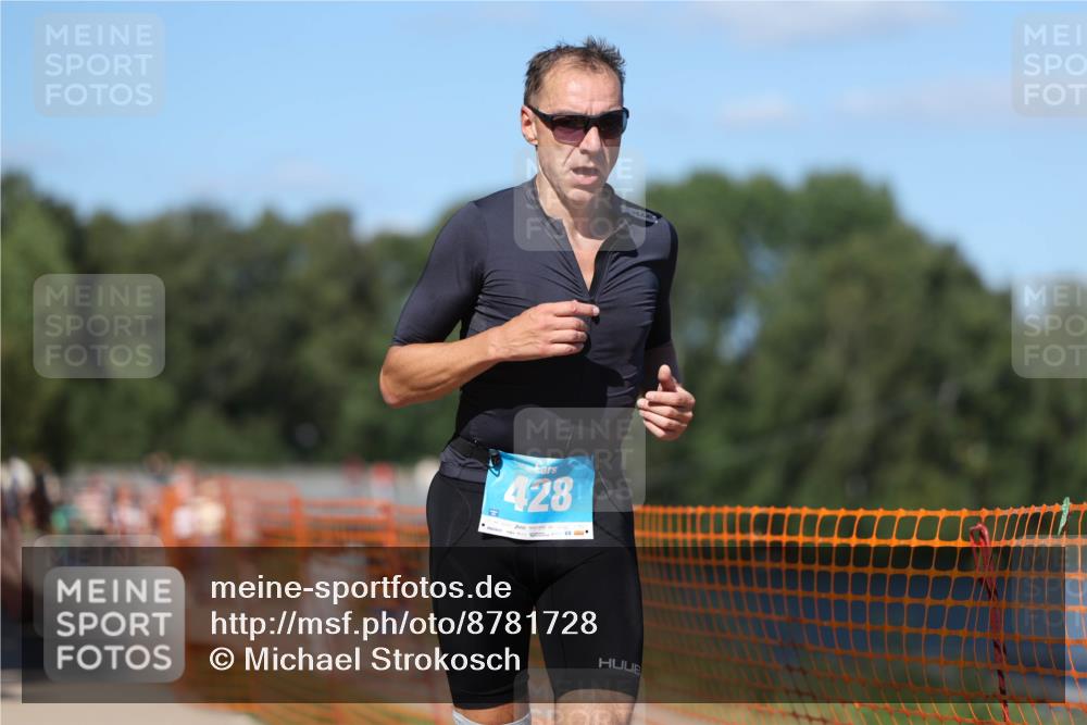 07.09.2025 - 19. Norderstedt Triathlon Michael Strokosch http://msf.ph/oto/8781728 07.09.2025 15:12:16 Laufen 428, 995 meine-sportfotos.de