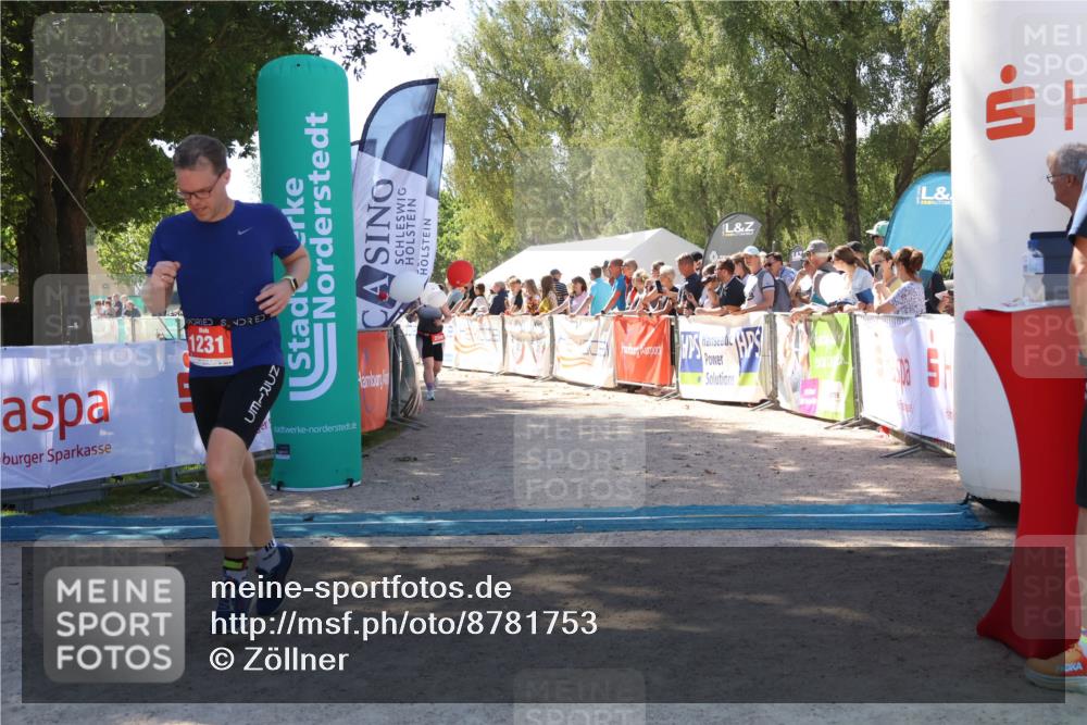 07.09.2025 - 19. Norderstedt Triathlon Zöllner http://msf.ph/oto/8781753 07.09.2025 12:57:40 Ziel 259, 1231 meine-sportfotos.de