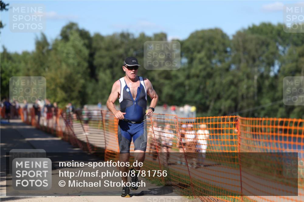 07.09.2025 - 19. Norderstedt Triathlon Michael Strokosch http://msf.ph/oto/8781756 07.09.2025 15:12:32 Laufen 411, 963 meine-sportfotos.de