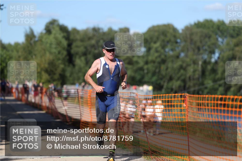 07.09.2025 - 19. Norderstedt Triathlon Michael Strokosch http://msf.ph/oto/8781759 07.09.2025 15:12:32 Laufen 411, 963 meine-sportfotos.de