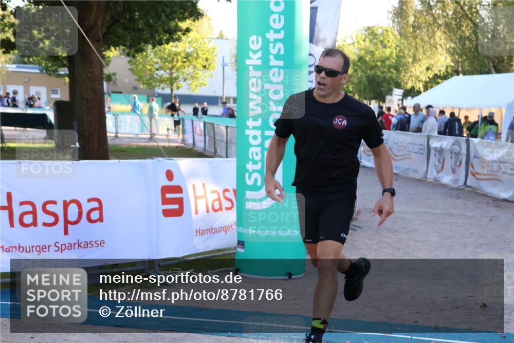 07.09.2025 - 19. Norderstedt Triathlon Zöllner http://msf.ph/oto/8781766 07.09.2025 17:43:55 Ziel 952, 1448 meine-sportfotos.de