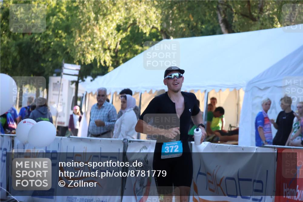 07.09.2025 - 19. Norderstedt Triathlon Zöllner http://msf.ph/oto/8781779 07.09.2025 17:44:04 Ziel 372 meine-sportfotos.de
