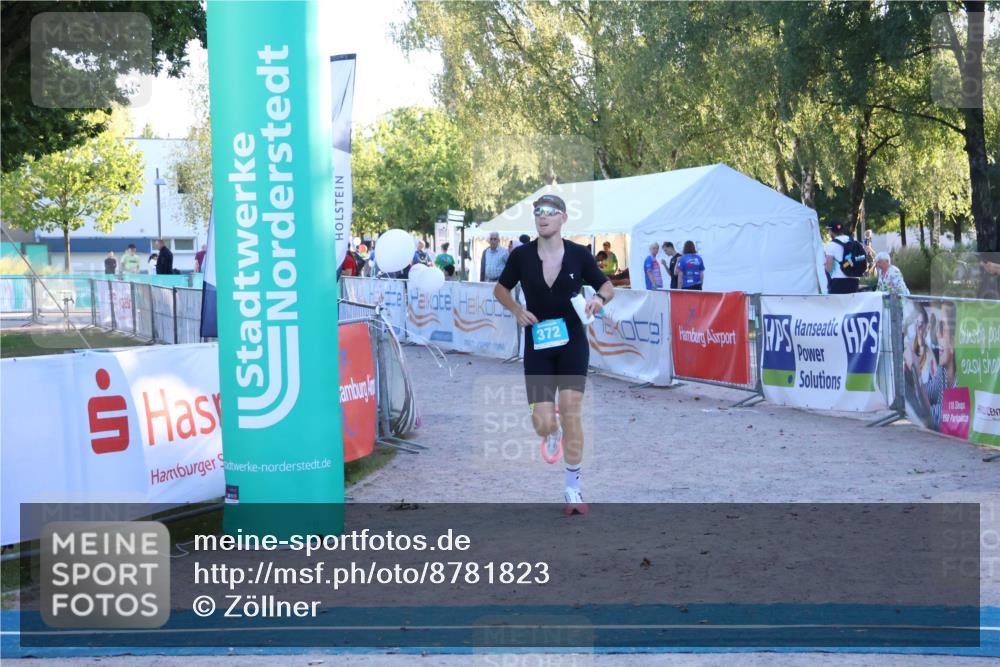 07.09.2025 - 19. Norderstedt Triathlon Zöllner http://msf.ph/oto/8781823 07.09.2025 17:44:06 Ziel 372 meine-sportfotos.de
