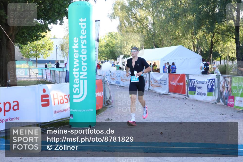 07.09.2025 - 19. Norderstedt Triathlon Zöllner http://msf.ph/oto/8781829 07.09.2025 17:44:07 Ziel 372 meine-sportfotos.de