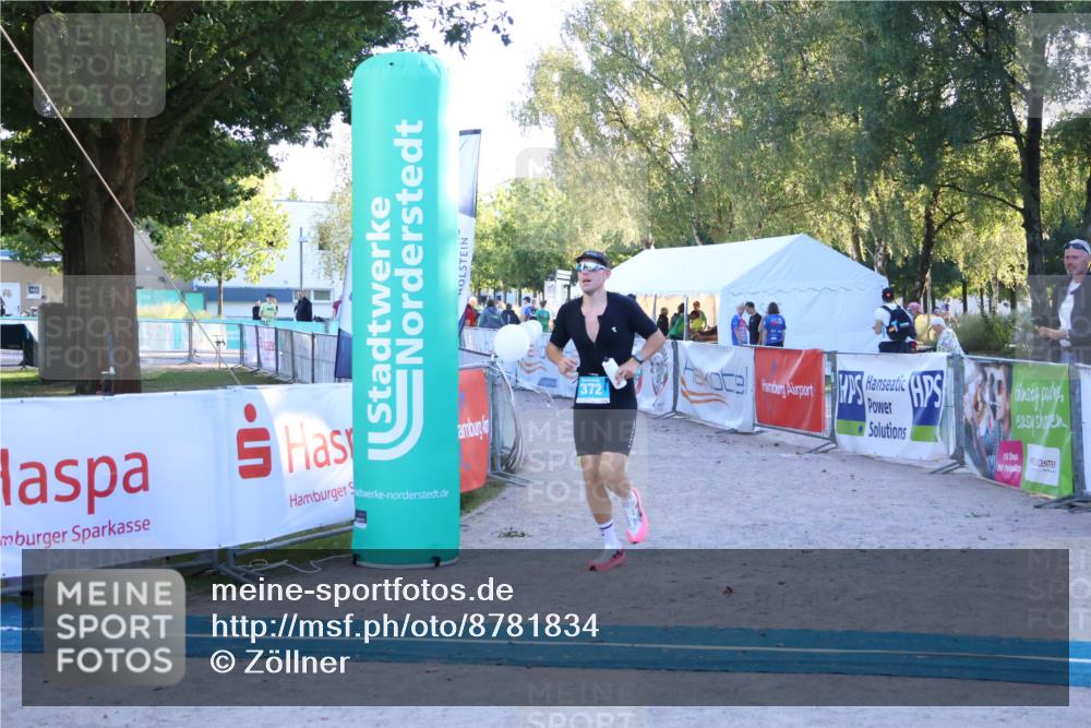 07.09.2025 - 19. Norderstedt Triathlon Zöllner http://msf.ph/oto/8781834 07.09.2025 17:44:07 Ziel 372 meine-sportfotos.de
