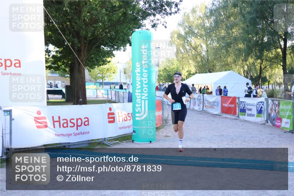 07.09.2025 - 19. Norderstedt Triathlon Zöllner http://msf.ph/oto/8781839 07.09.2025 17:44:07 Ziel 372 meine-sportfotos.de