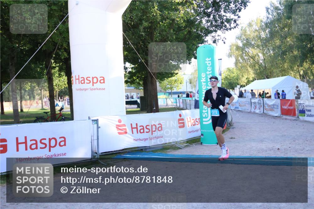 07.09.2025 - 19. Norderstedt Triathlon Zöllner http://msf.ph/oto/8781848 07.09.2025 17:44:08 Ziel 372 meine-sportfotos.de