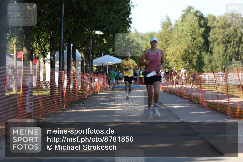 07.09.2025 - 19. Norderstedt Triathlon Michael Strokosch http://msf.ph/oto/8781850 07.09.2025 16:08:40 Laufen 949, 953 meine-sportfotos.de