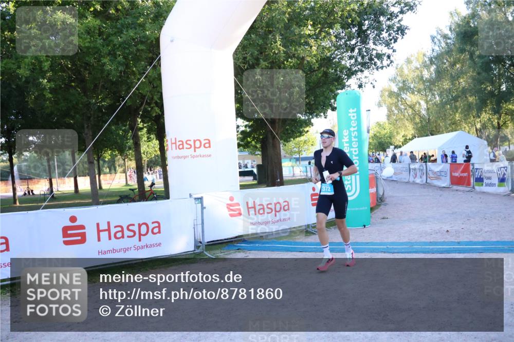 07.09.2025 - 19. Norderstedt Triathlon Zöllner http://msf.ph/oto/8781860 07.09.2025 17:44:08 Ziel 372 meine-sportfotos.de
