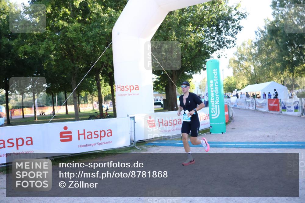 07.09.2025 - 19. Norderstedt Triathlon Zöllner http://msf.ph/oto/8781868 07.09.2025 17:44:08 Ziel 372 meine-sportfotos.de