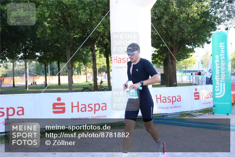 07.09.2025 - 19. Norderstedt Triathlon Zöllner http://msf.ph/oto/8781882 07.09.2025 17:44:09 Ziel 372 meine-sportfotos.de