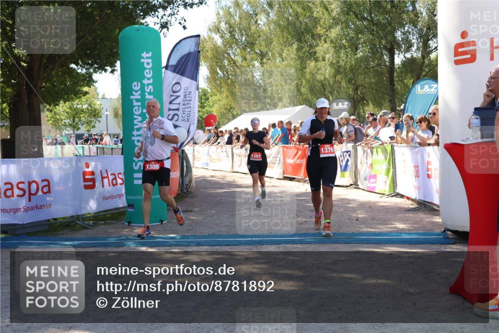 07.09.2025 - 19. Norderstedt Triathlon Zöllner http://msf.ph/oto/8781892 07.09.2025 12:57:57 Ziel 818, 1309, 1361, 1379 meine-sportfotos.de