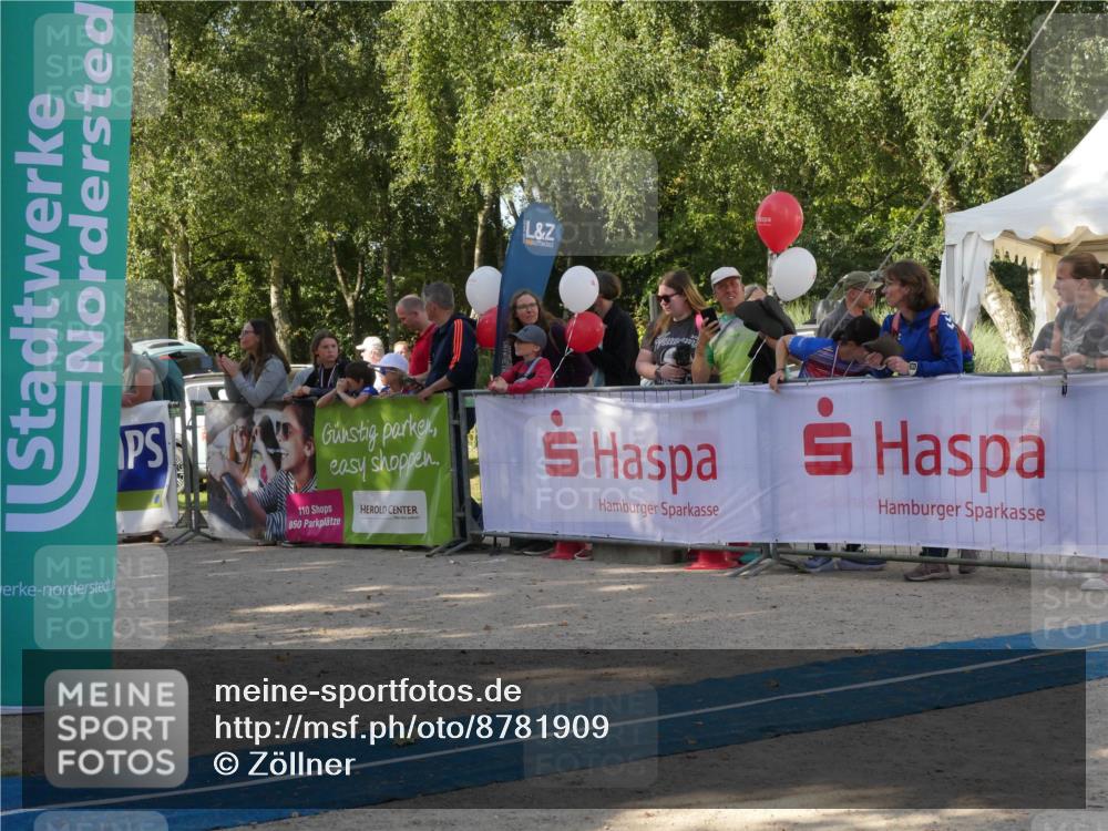 07.09.2025 - 19. Norderstedt Triathlon Zöllner http://msf.ph/oto/8781909 07.09.2025 11:00:23 Ziel 681, 683, 691 meine-sportfotos.de