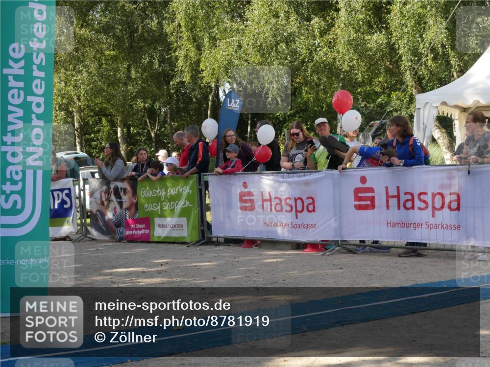 07.09.2025 - 19. Norderstedt Triathlon Zöllner http://msf.ph/oto/8781919 07.09.2025 11:00:23 Ziel 681, 683, 691 meine-sportfotos.de