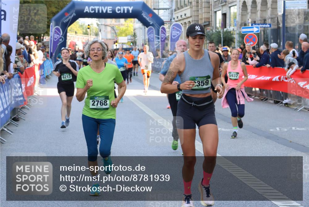 07.09.2025 - BARMER Alsterlauf Strokosch-Dieckow http://msf.ph/oto/8781939 07.09.2025 10:05:28 Ziel 2064, 2102, 2399, 2435, 2773, 3015, 3019, 3256, 3279, 3573, 3574, 3645, 3839, 3991, 4028, 4092, 4310, 4371, 4465, 4729, 4777, 4806, 5061, 5229, 5424, 5616, 5752, 5787, 5788, 5811, 6148, 6245, 6327, 8045, 8184, 8185, 8190, 8259, 8327, 8445, 8446, 8484, 8485 meine-sportfotos.de