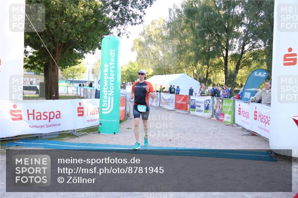 07.09.2025 - 19. Norderstedt Triathlon Zöllner http://msf.ph/oto/8781945 07.09.2025 17:44:27 Ziel 412 meine-sportfotos.de