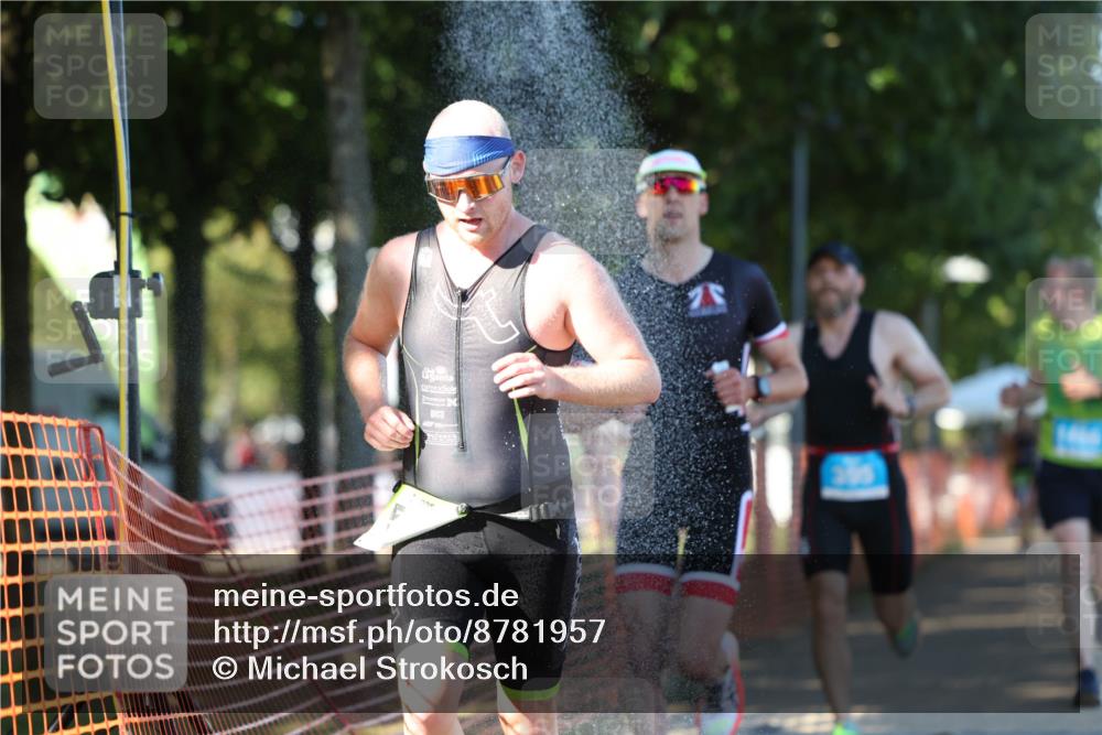 07.09.2025 - 19. Norderstedt Triathlon Michael Strokosch http://msf.ph/oto/8781957 07.09.2025 16:08:58 Laufen 534, 544 meine-sportfotos.de