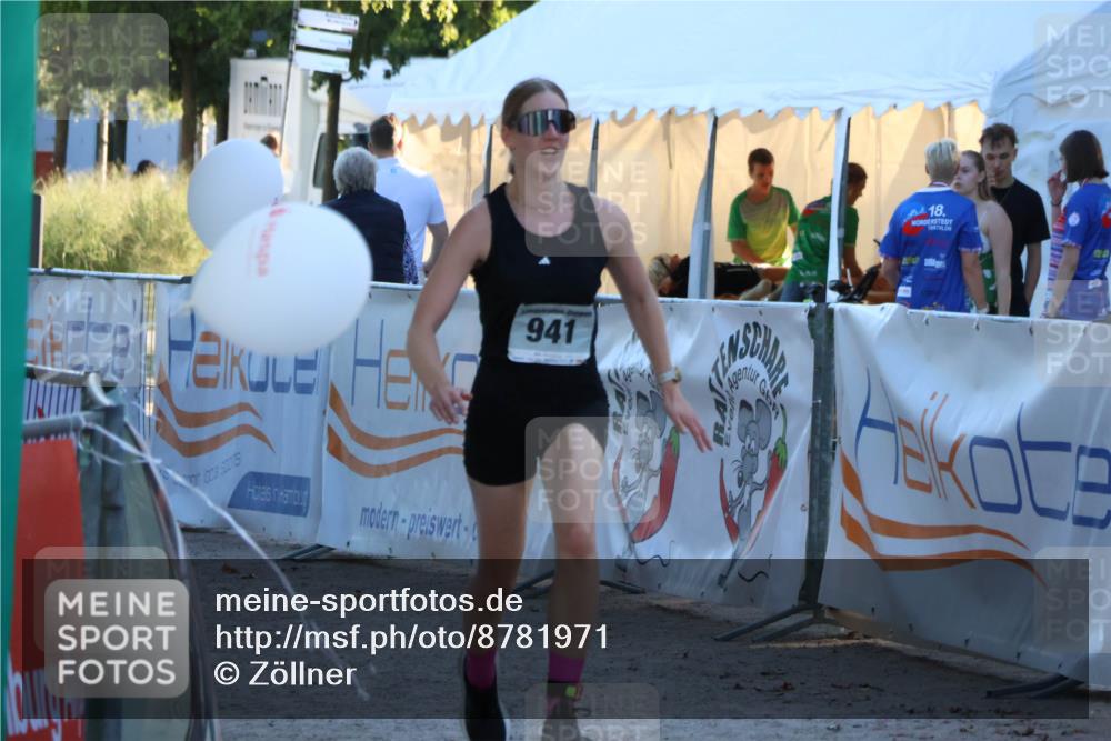 07.09.2025 - 19. Norderstedt Triathlon Zöllner http://msf.ph/oto/8781971 07.09.2025 17:47:37 Ziel 941 meine-sportfotos.de