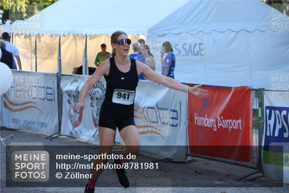 07.09.2025 - 19. Norderstedt Triathlon Zöllner http://msf.ph/oto/8781981 07.09.2025 17:47:37 Ziel 941 meine-sportfotos.de