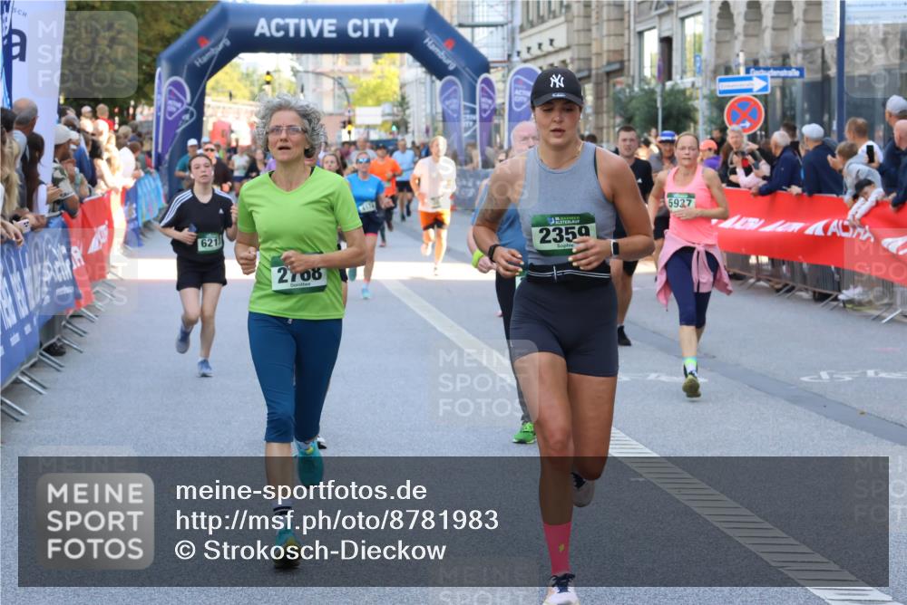 07.09.2025 - BARMER Alsterlauf Strokosch-Dieckow http://msf.ph/oto/8781983 07.09.2025 10:05:28 Ziel 2064, 2102, 2399, 2435, 2773, 3015, 3019, 3256, 3279, 3573, 3574, 3645, 3839, 3991, 4028, 4092, 4310, 4371, 4465, 4729, 4777, 4806, 5061, 5229, 5424, 5616, 5752, 5787, 5788, 5811, 6148, 6245, 6327, 8045, 8184, 8185, 8190, 8259, 8327, 8445, 8446, 8484, 8485 meine-sportfotos.de