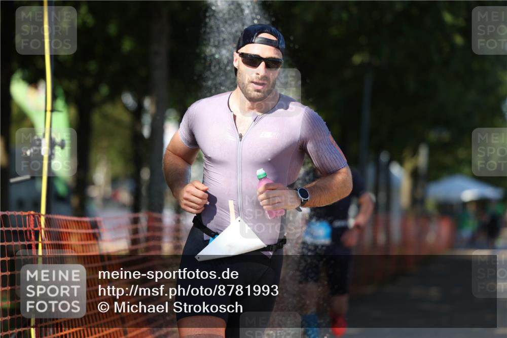 07.09.2025 - 19. Norderstedt Triathlon Michael Strokosch http://msf.ph/oto/8781993 07.09.2025 15:13:05 Laufen 369, 872 meine-sportfotos.de