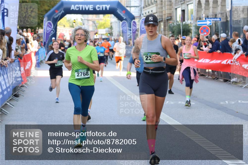 07.09.2025 - BARMER Alsterlauf Strokosch-Dieckow http://msf.ph/oto/8782005 07.09.2025 10:05:28 Ziel 2064, 2102, 2399, 2435, 2773, 3015, 3019, 3256, 3279, 3573, 3574, 3645, 3839, 3991, 4028, 4092, 4310, 4371, 4465, 4729, 4777, 4806, 5061, 5229, 5424, 5616, 5752, 5787, 5788, 5811, 6148, 6245, 6327, 8045, 8184, 8185, 8190, 8259, 8327, 8445, 8446, 8484, 8485 meine-sportfotos.de