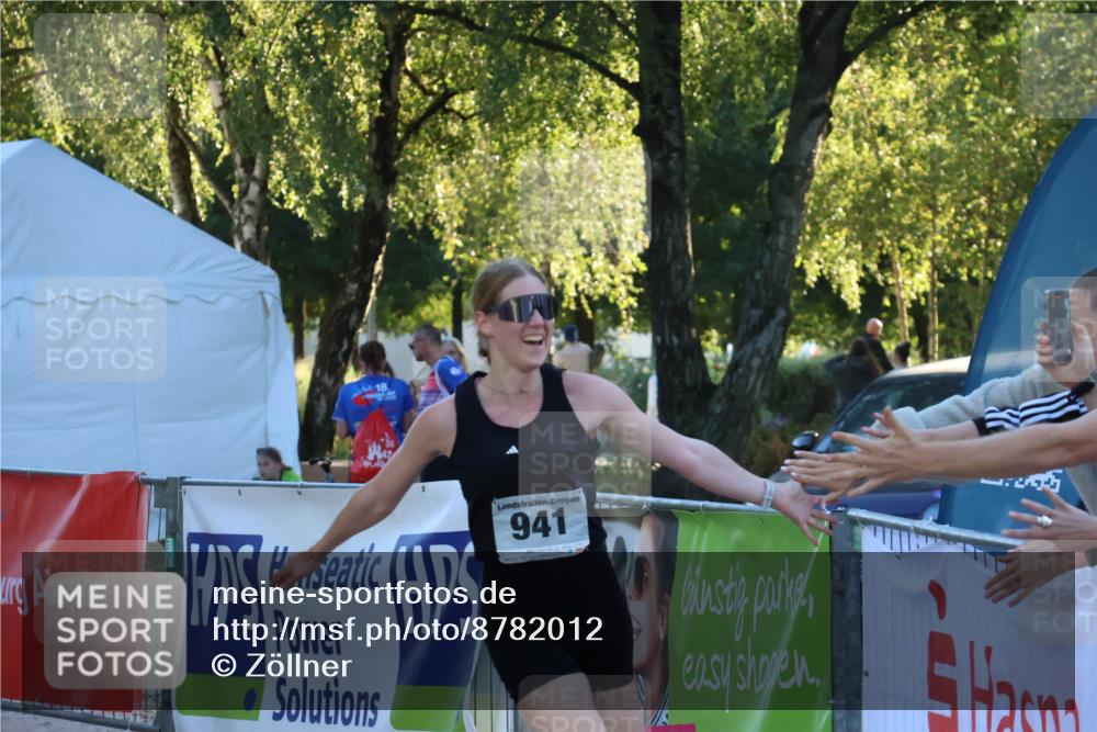 07.09.2025 - 19. Norderstedt Triathlon Zöllner http://msf.ph/oto/8782012 07.09.2025 17:47:38 Ziel 941 meine-sportfotos.de