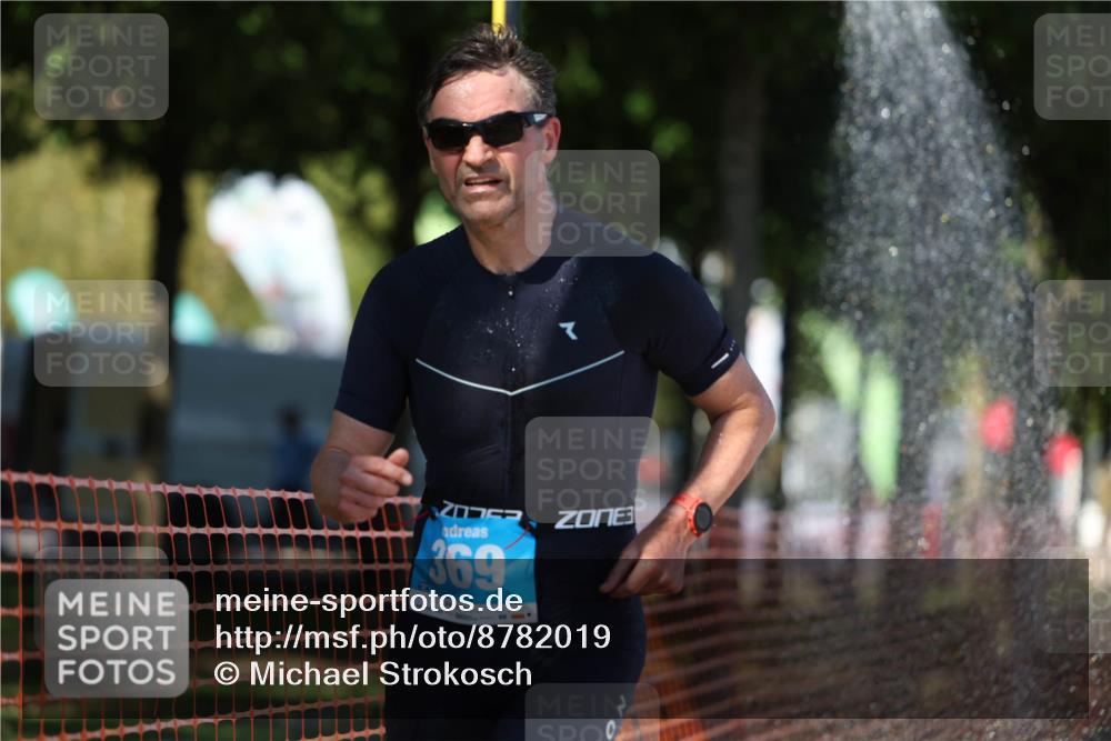 07.09.2025 - 19. Norderstedt Triathlon Michael Strokosch http://msf.ph/oto/8782019 07.09.2025 15:13:07 Laufen 369, 872, 1501 meine-sportfotos.de