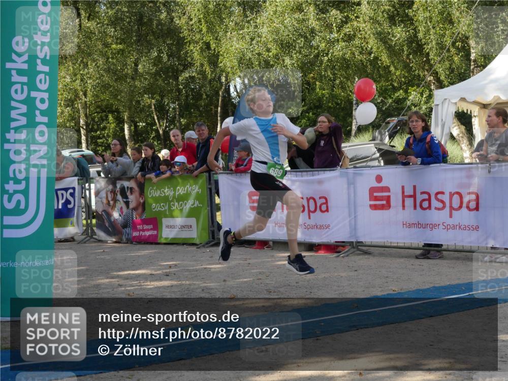 07.09.2025 - 19. Norderstedt Triathlon Zöllner http://msf.ph/oto/8782022 07.09.2025 11:00:46 Ziel 689 meine-sportfotos.de