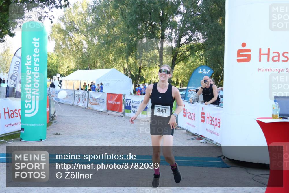 07.09.2025 - 19. Norderstedt Triathlon Zöllner http://msf.ph/oto/8782039 07.09.2025 17:47:40 Ziel 941 meine-sportfotos.de