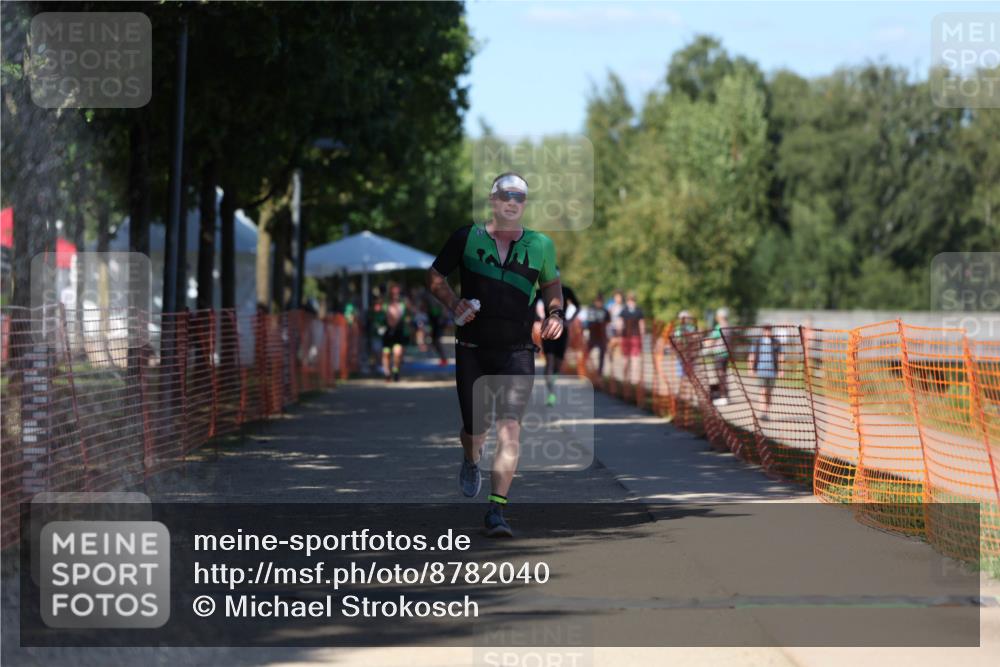07.09.2025 - 19. Norderstedt Triathlon Michael Strokosch http://msf.ph/oto/8782040 07.09.2025 15:13:17 Laufen 1034, 1501 meine-sportfotos.de
