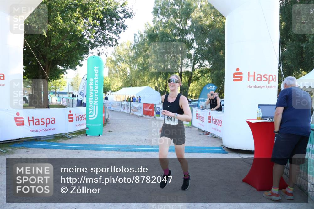 07.09.2025 - 19. Norderstedt Triathlon Zöllner http://msf.ph/oto/8782047 07.09.2025 17:47:40 Ziel 941 meine-sportfotos.de
