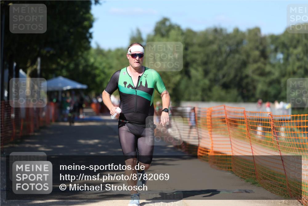 07.09.2025 - 19. Norderstedt Triathlon Michael Strokosch http://msf.ph/oto/8782069 07.09.2025 15:13:19 Laufen 1034, 1406 meine-sportfotos.de