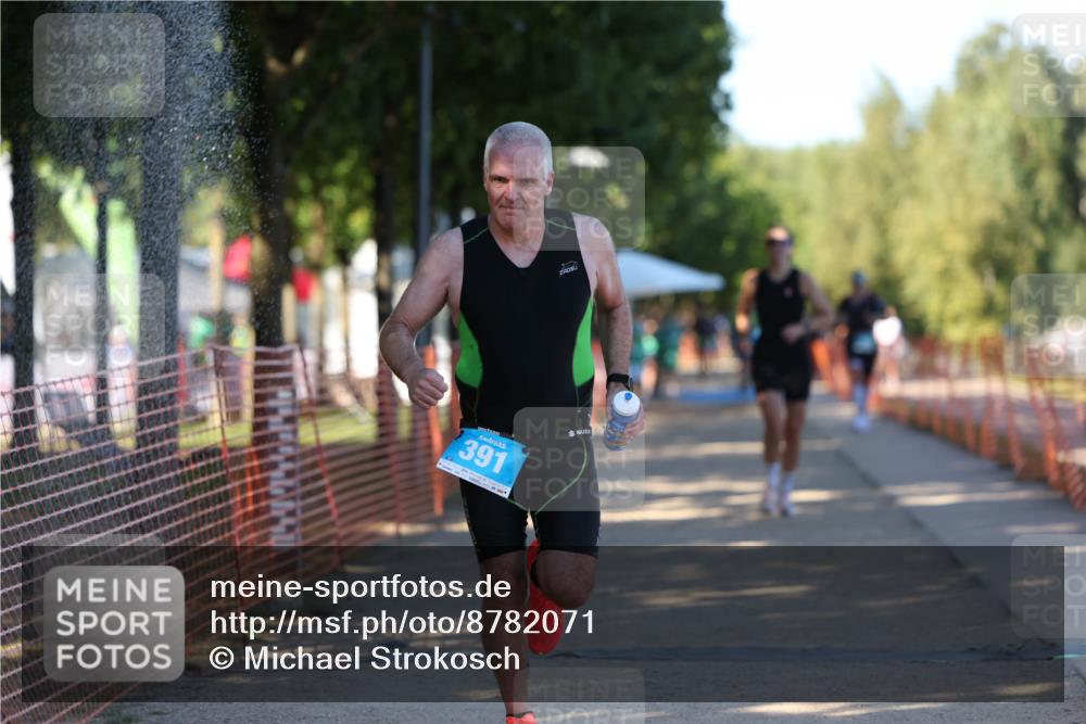 07.09.2025 - 19. Norderstedt Triathlon Michael Strokosch http://msf.ph/oto/8782071 07.09.2025 16:09:25 Laufen 1453 meine-sportfotos.de