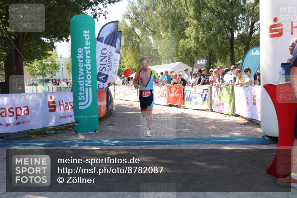 07.09.2025 - 19. Norderstedt Triathlon Zöllner http://msf.ph/oto/8782087 07.09.2025 12:59:02 Ziel 1329 meine-sportfotos.de