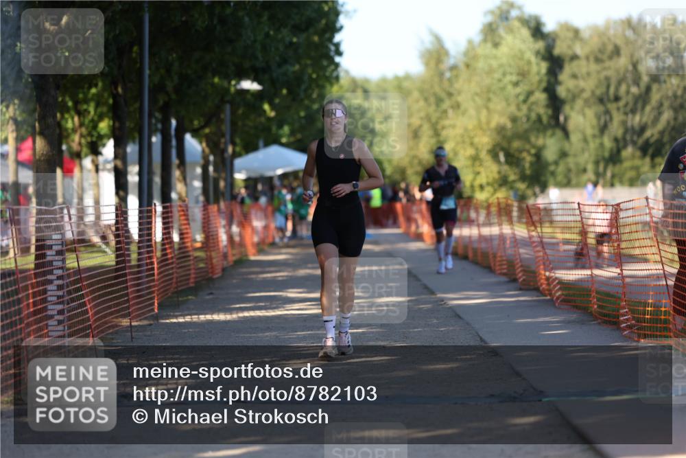 07.09.2025 - 19. Norderstedt Triathlon Michael Strokosch http://msf.ph/oto/8782103 07.09.2025 16:09:28 Laufen 1403, 1453 meine-sportfotos.de