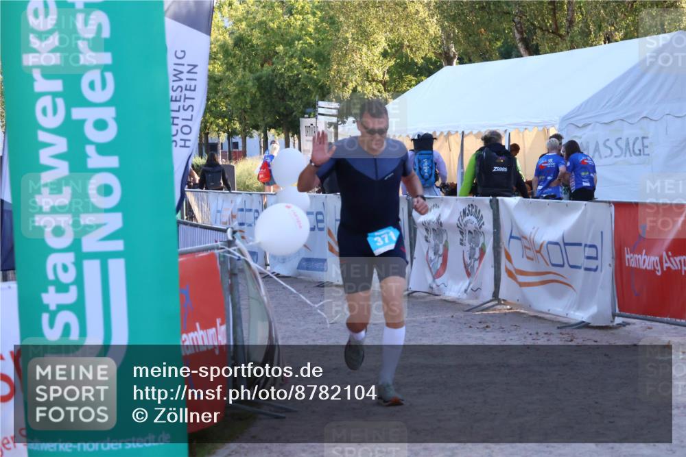 07.09.2025 - 19. Norderstedt Triathlon Zöllner http://msf.ph/oto/8782104 07.09.2025 17:48:45 Ziel 371 meine-sportfotos.de