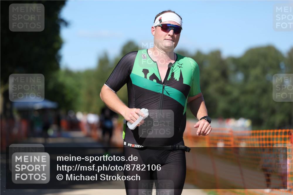 07.09.2025 - 19. Norderstedt Triathlon Michael Strokosch http://msf.ph/oto/8782106 07.09.2025 15:13:21 Laufen 1034, 1406 meine-sportfotos.de