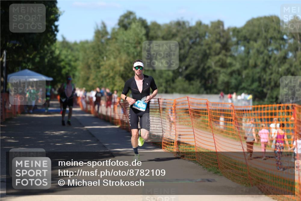 07.09.2025 - 19. Norderstedt Triathlon Michael Strokosch http://msf.ph/oto/8782109 07.09.2025 15:13:24 Laufen 1005, 1034, 1406 meine-sportfotos.de
