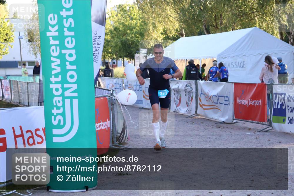 07.09.2025 - 19. Norderstedt Triathlon Zöllner http://msf.ph/oto/8782112 07.09.2025 17:48:45 Ziel 371 meine-sportfotos.de