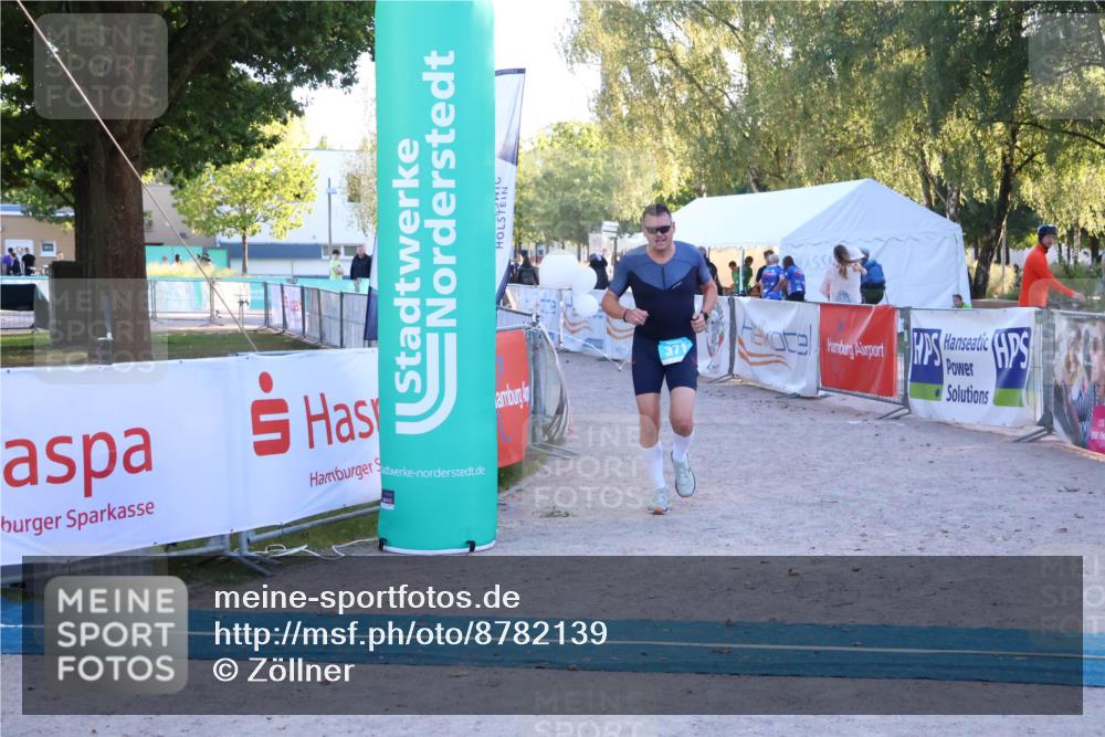 07.09.2025 - 19. Norderstedt Triathlon Zöllner http://msf.ph/oto/8782139 07.09.2025 17:48:46 Ziel 371 meine-sportfotos.de