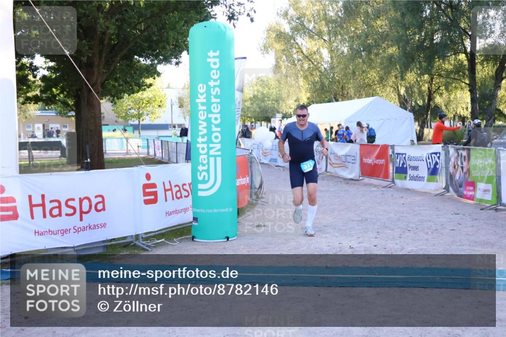07.09.2025 - 19. Norderstedt Triathlon Zöllner http://msf.ph/oto/8782146 07.09.2025 17:48:47 Ziel 371 meine-sportfotos.de