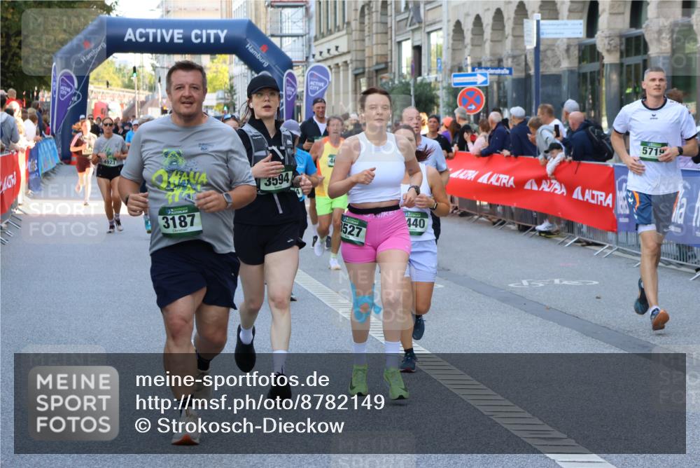 07.09.2025 - BARMER Alsterlauf Strokosch-Dieckow http://msf.ph/oto/8782149 07.09.2025 10:05:22 Ziel 2064, 2102, 2163, 2399, 2435, 2481, 3019, 3256, 3279, 3645, 4028, 4092, 4310, 4371, 4400, 4729, 4777, 4783, 4806, 4862, 5061, 5229, 5424, 5588, 5616, 5627, 6148, 6241, 6245, 6327, 8045, 8190, 8259, 8286, 8445, 8446, 8484, 8485 meine-sportfotos.de