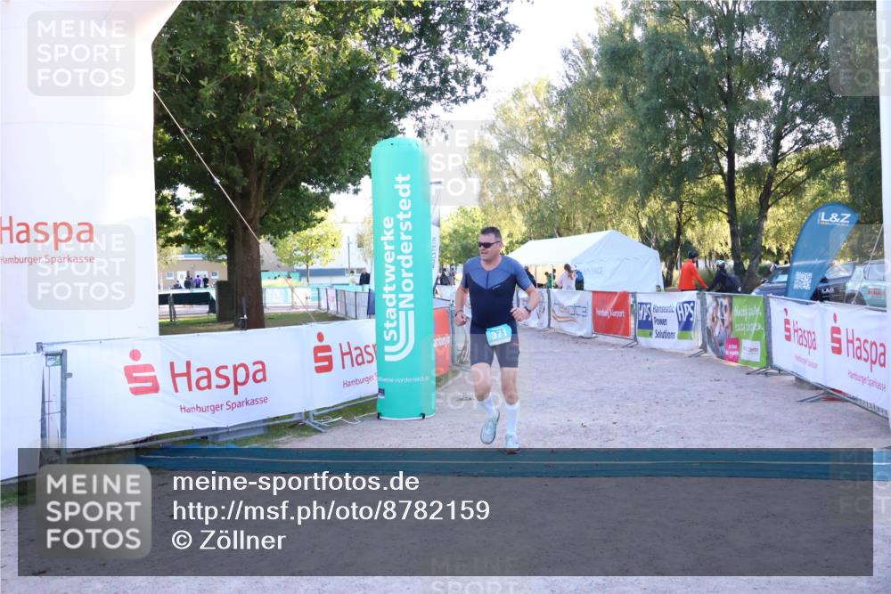 07.09.2025 - 19. Norderstedt Triathlon Zöllner http://msf.ph/oto/8782159 07.09.2025 17:48:48 Ziel 371 meine-sportfotos.de