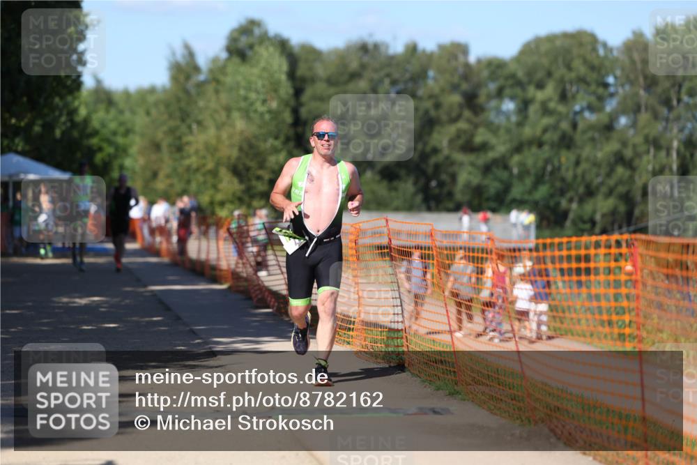 07.09.2025 - 19. Norderstedt Triathlon Michael Strokosch http://msf.ph/oto/8782162 07.09.2025 15:13:30 Laufen 1005, 1406 meine-sportfotos.de