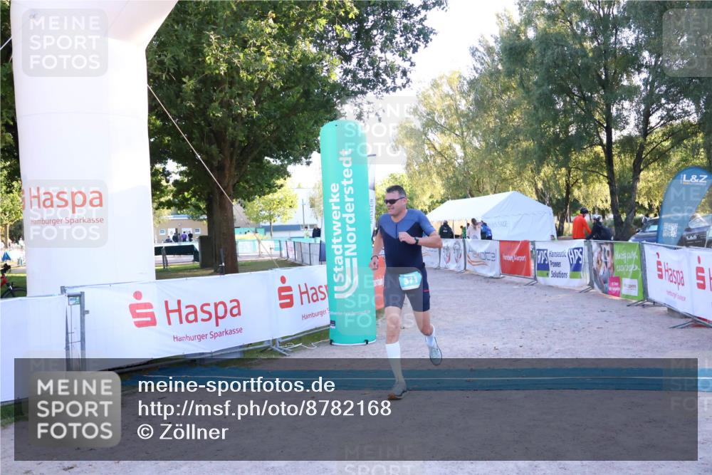 07.09.2025 - 19. Norderstedt Triathlon Zöllner http://msf.ph/oto/8782168 07.09.2025 17:48:48 Ziel 371 meine-sportfotos.de